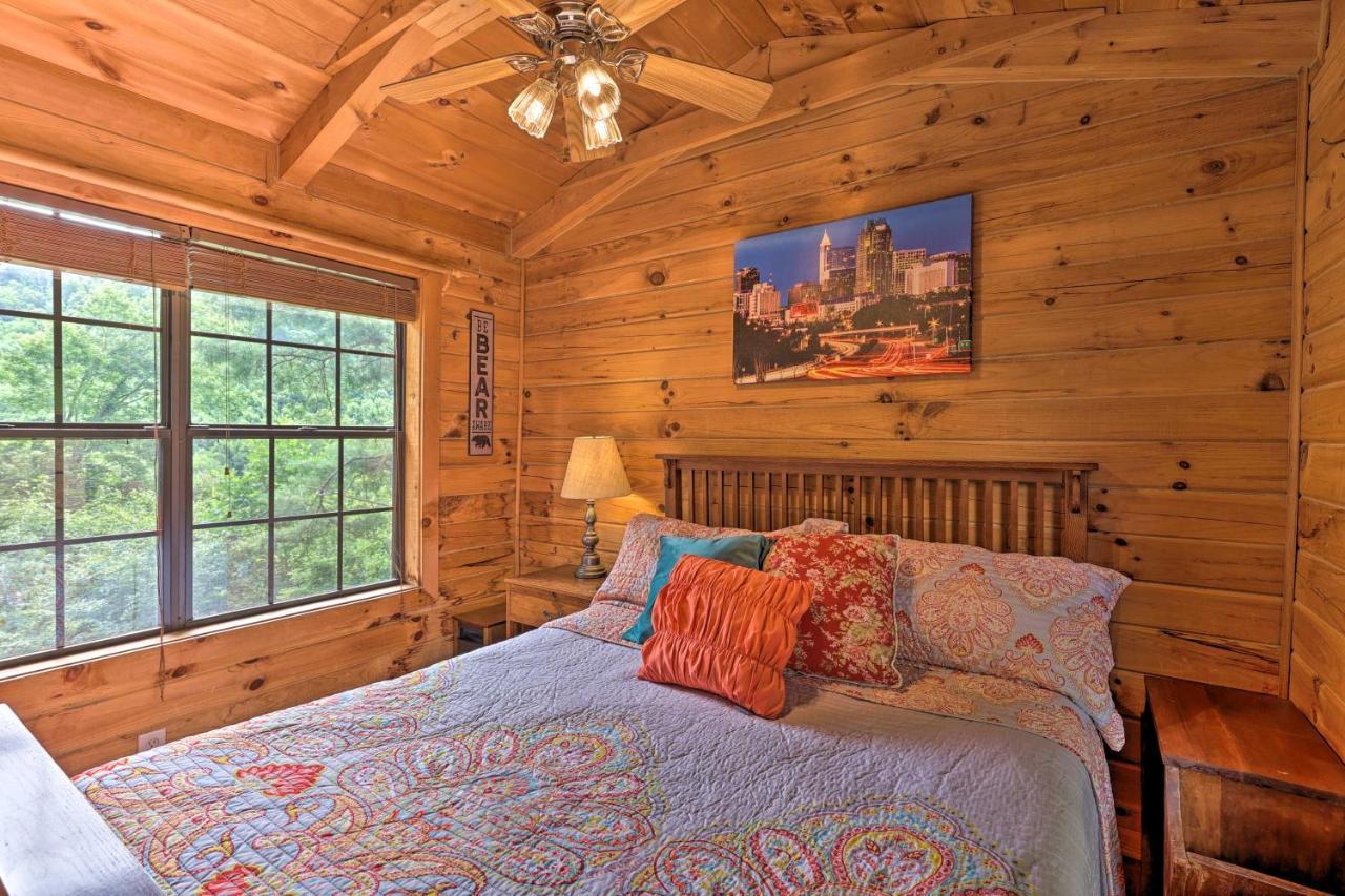 Quaint Log Cabin With Views Near West Jefferson Warrensville Экстерьер фото